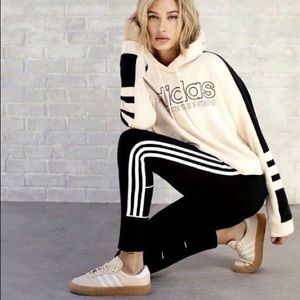 BNIB Adidas Sambarose